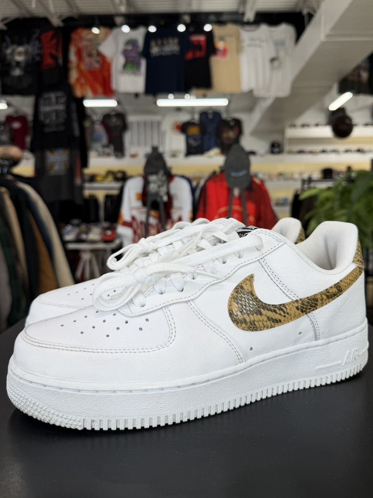 Nike Nike Air Force 1 Low Ivory Snake Size 9 (2019) Size US 9 / EU 42 - 1 Thumbnail