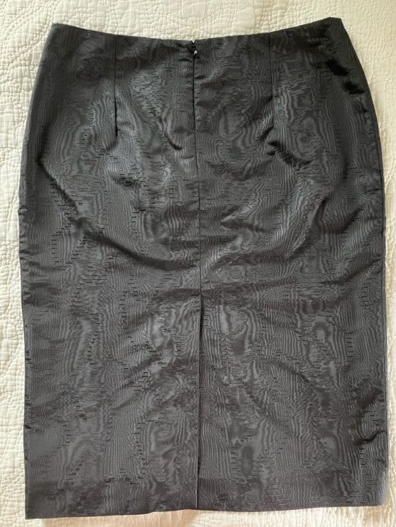 Alexander McQueen Alexander McQueen Textured Black Pencil Skirt Size 38" / US 16 / IT 52 - 2 Thumbnail
