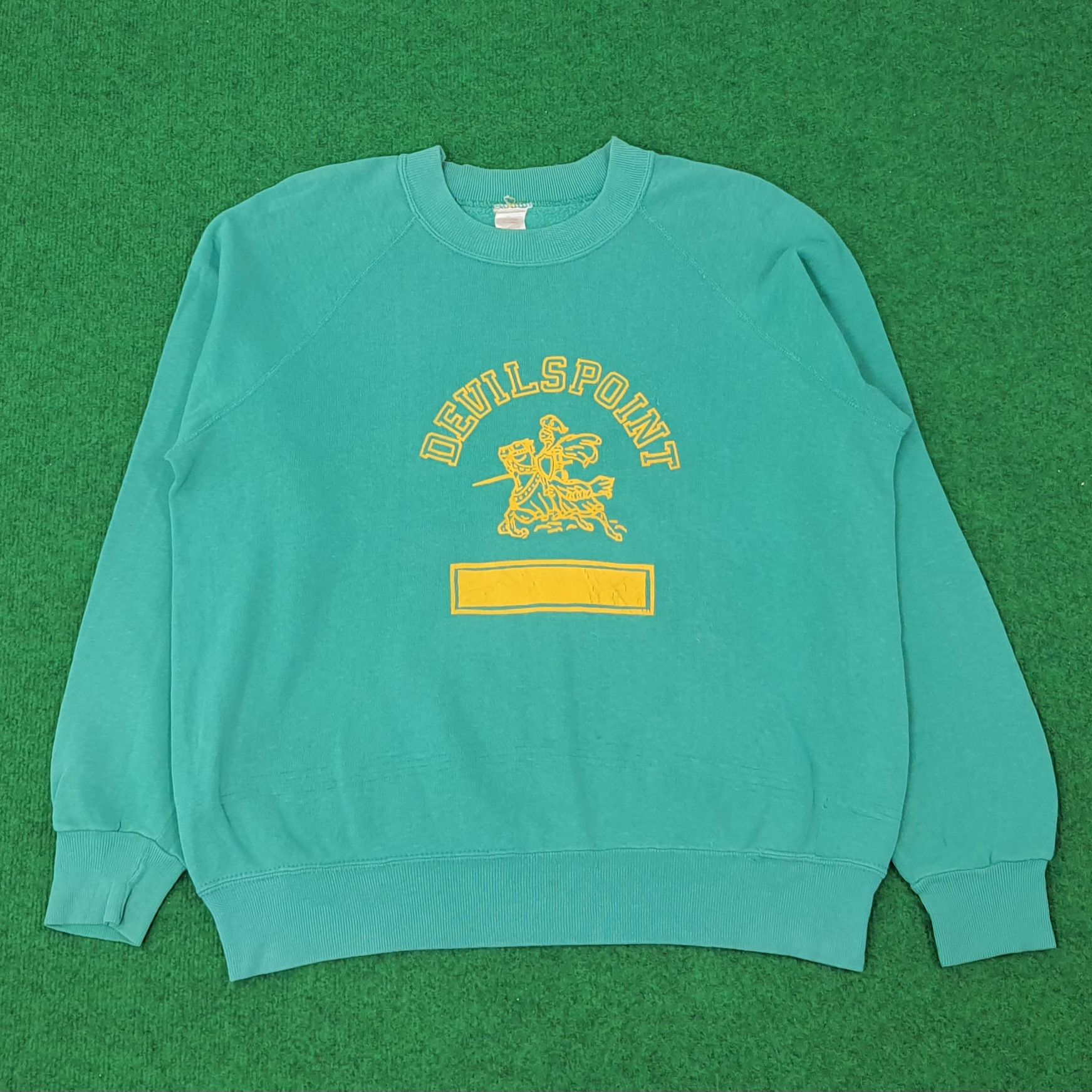 Vintage Vintage Devils Point Sweatshirt C233N18 Size US L / EU 52-54 / 3 - 1 Thumbnail
