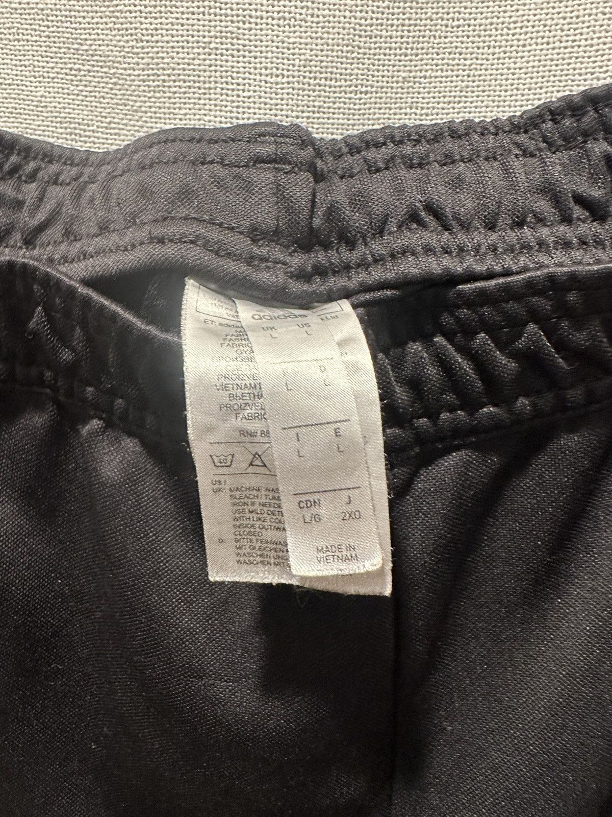 Adidas Adidas black sweats Size US 29 - 2 Thumbnail