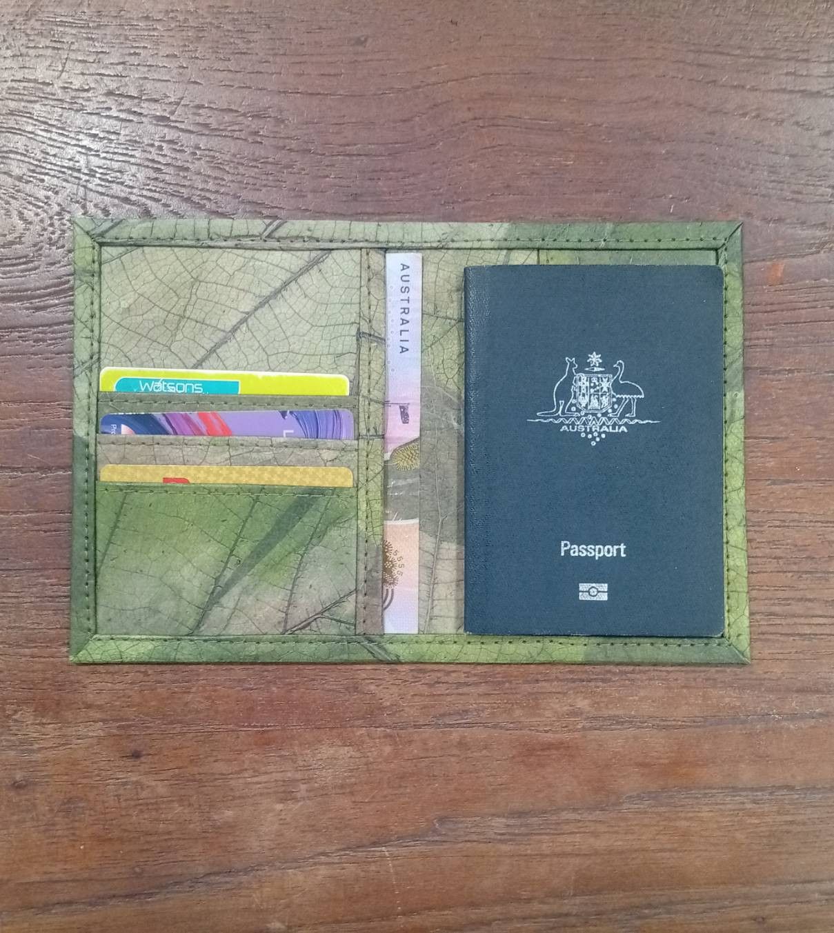 Other TRAVEL PASSPORT BILLNOTE HOLDER REAL TEAK LEAF LEATHER Size ONE SIZE - 2 Thumbnail