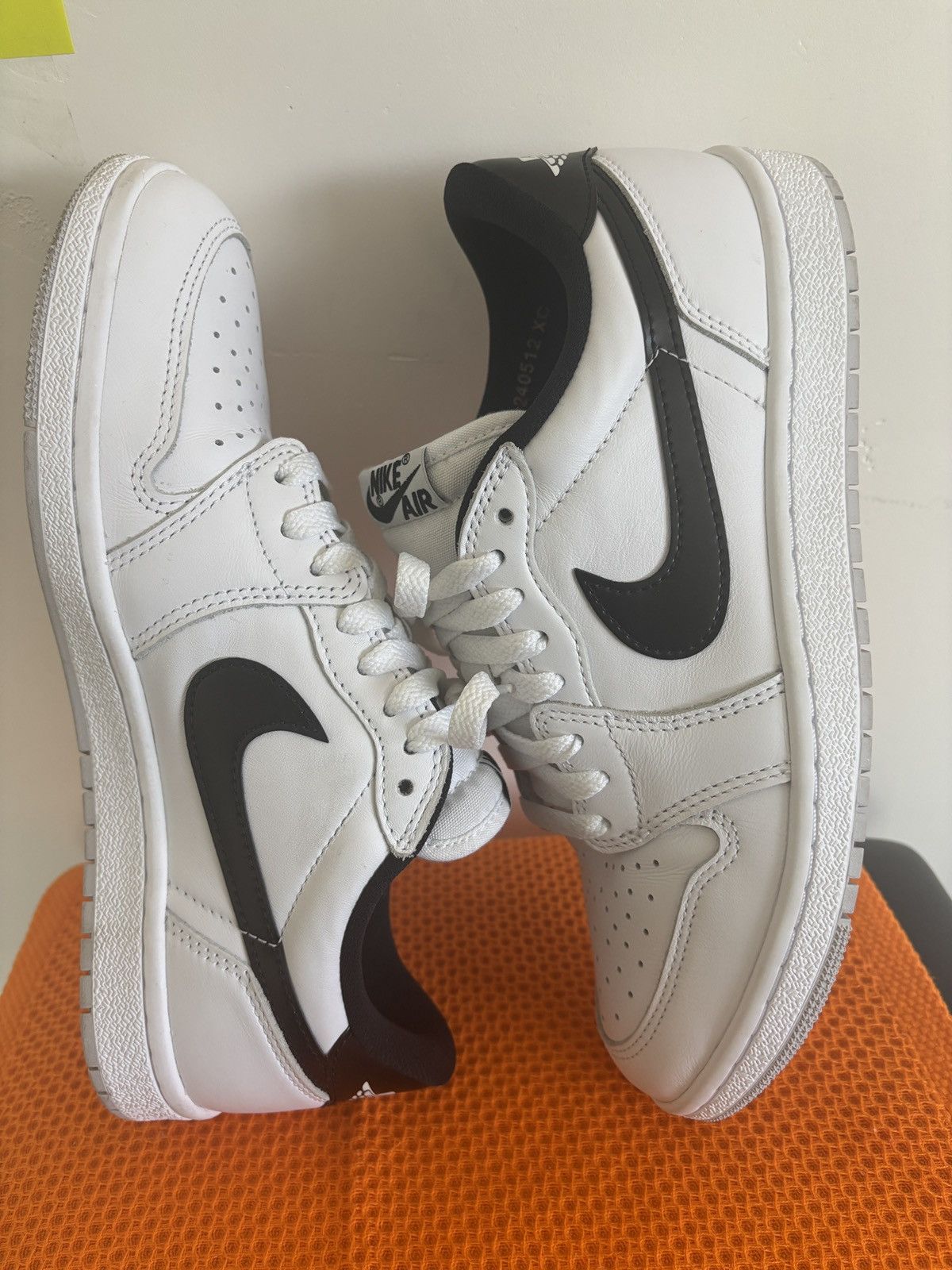 Jordan Brand Jordan 1 Low 85 White Metallic Black Size US 9 / EU 42 - 3 Thumbnail