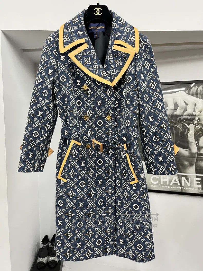 Louis Vuitton Louis Vuitton 1854 series blue presbyopic double-breasted Size XXS / US 00 / IT 34 - 1 Thumbnail
