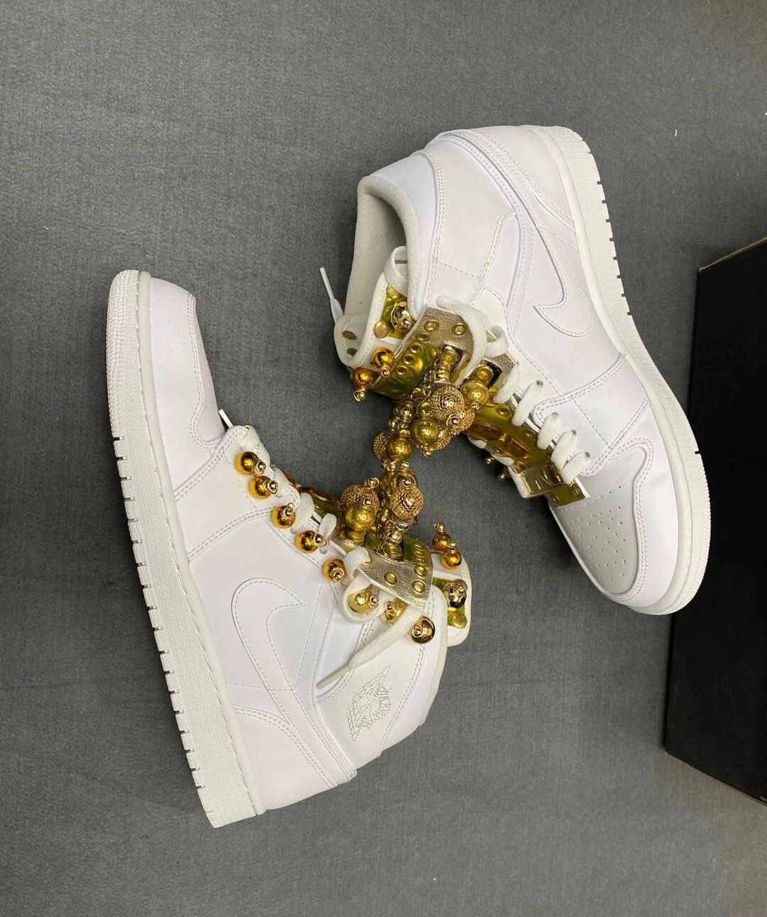 Nike Air Jordan 1 AJ1 King Custom 99 New 44 Size US 11 / EU 44 - 2 Thumbnail