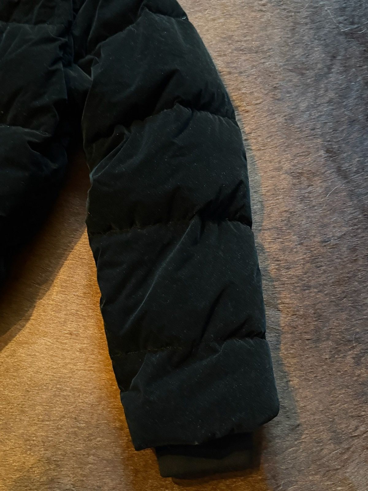Prada Velvet puffer jacket Size US M / EU 48-50 / 2 - 9 Thumbnail