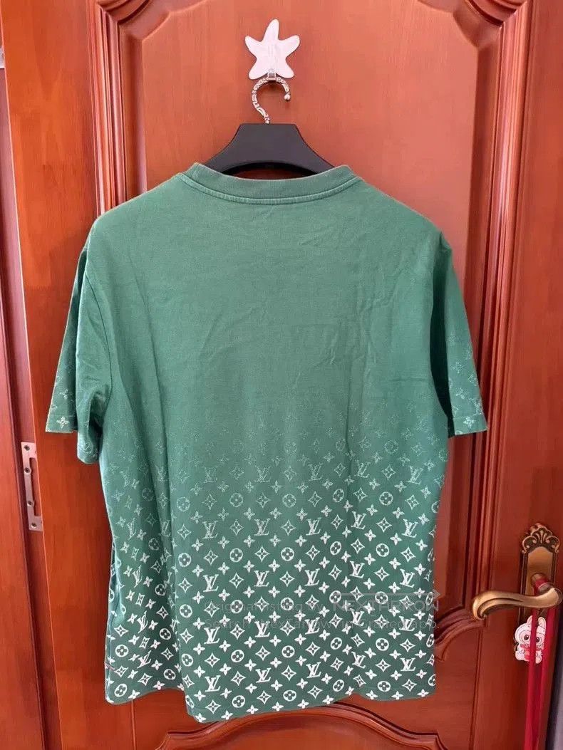 Louis Vuitton Louis Vuitton Green Gradient Print T. Size US XXL / EU 58 / 5 - 2 Thumbnail