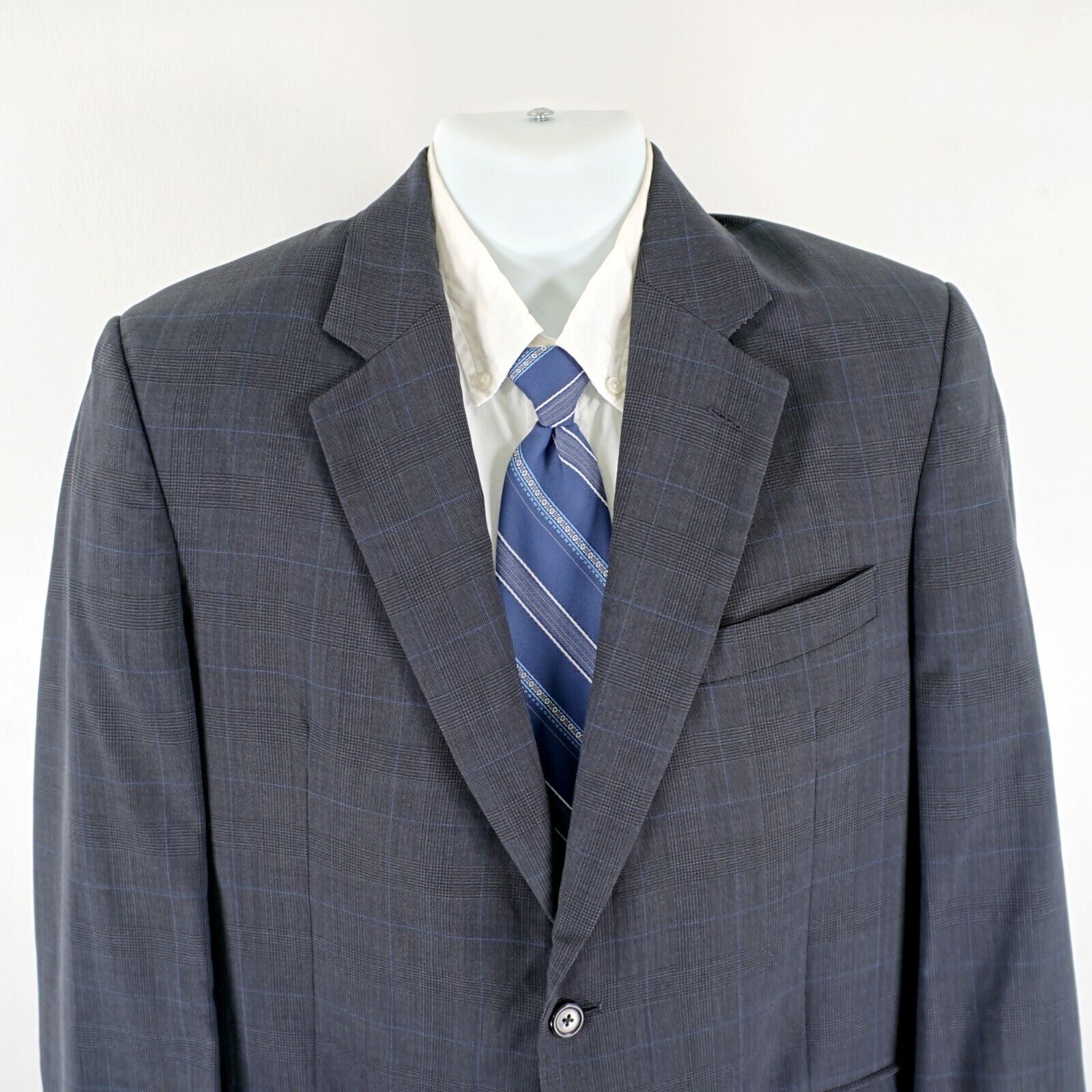 Jos. A. Bank Jos A Bank Wool Gray Glen Plaid W/ Blue Windowpane 2 Button Size 38R - 1 Thumbnail