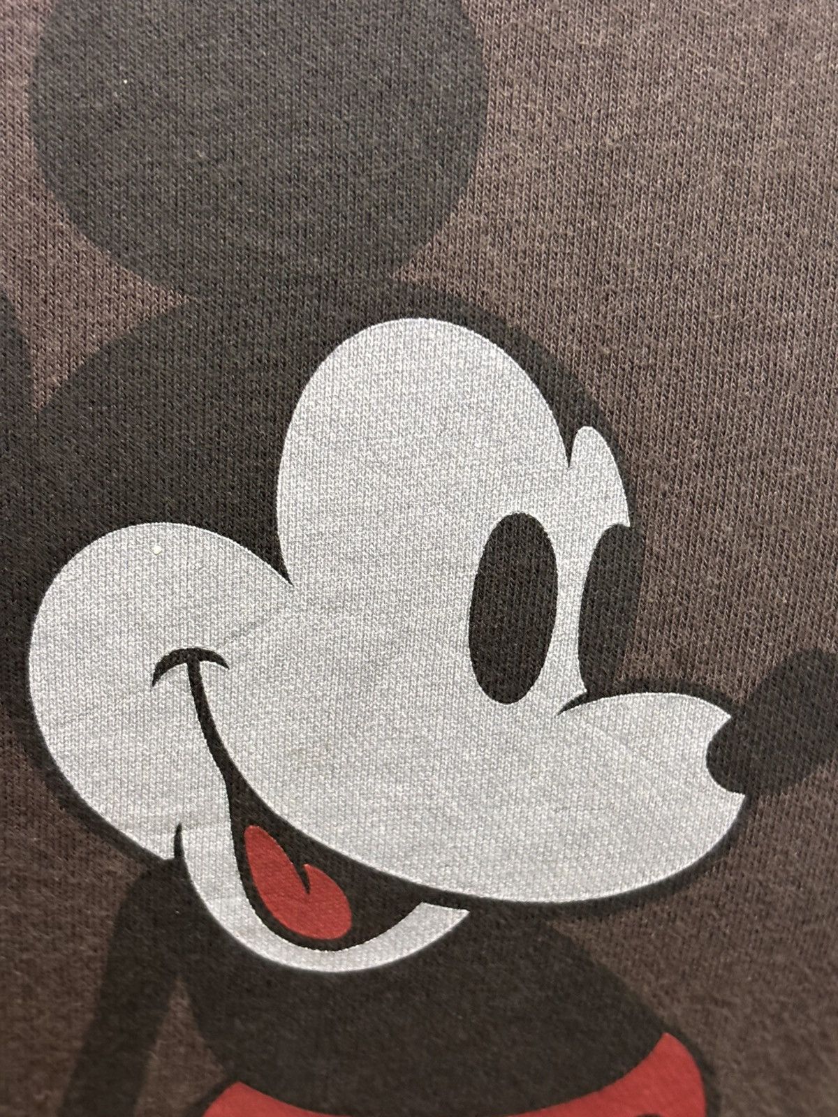 Disney × Uniqlo Disney x Uniqlo Sweatshirt Size US M / EU 48-50 / 2 - 3 Thumbnail