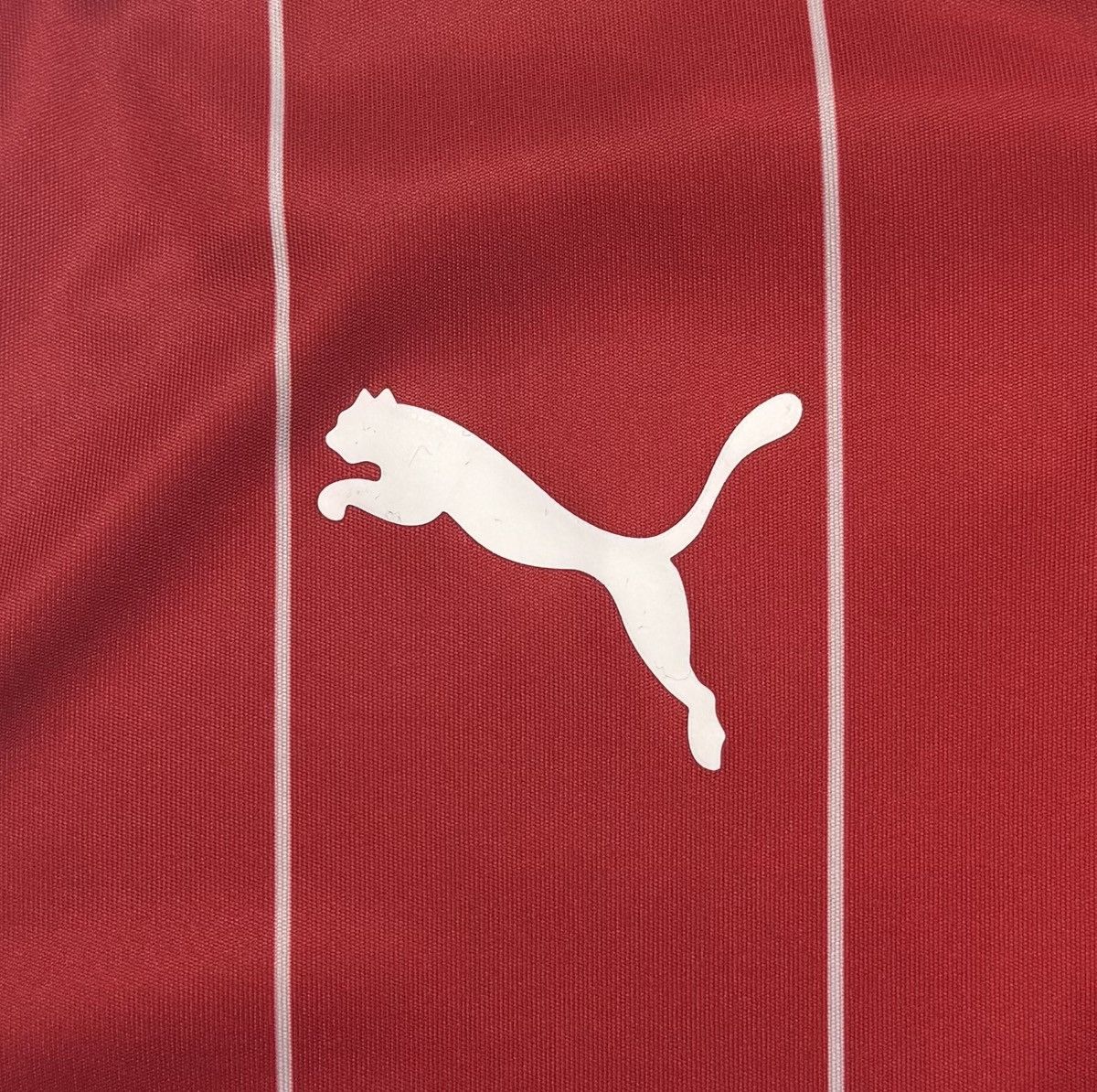 Puma Rotherham United 2021 2022 Home Shirt Soccer Jersey Puma Size US M / EU 48-50 / 2 - 5 Thumbnail