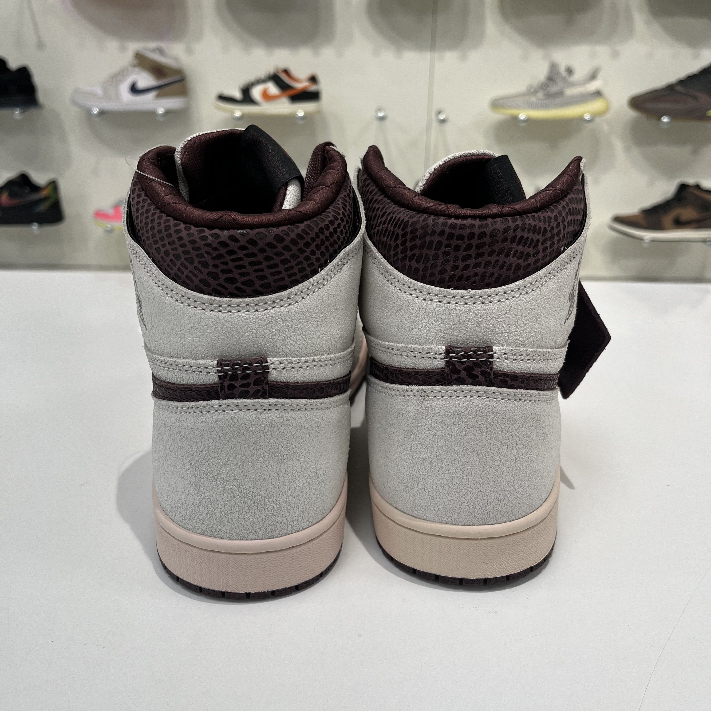 A Ma Maniere × Nike Air Jordan 1 Retro High OG A Ma Maniére Size US 12 / EU 45 - 3 Thumbnail