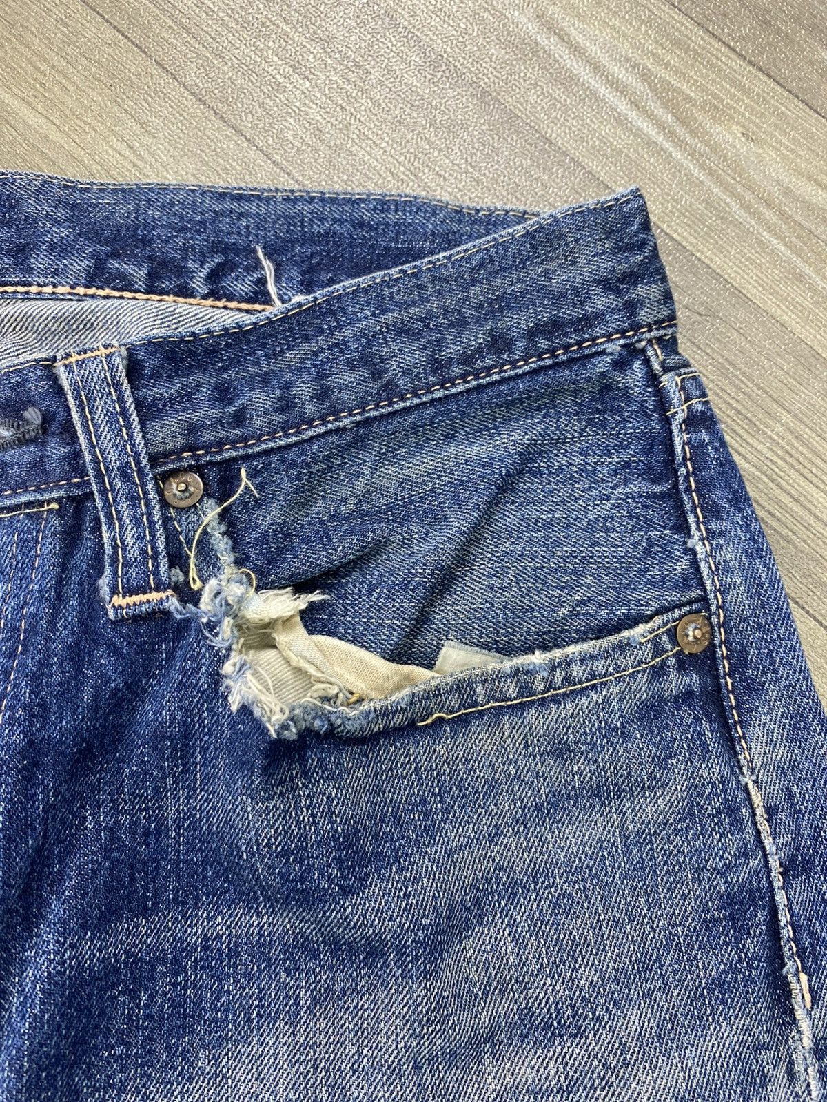 Sugar Cane 🇯🇵Vintage Sugar Cane Japan Distressed Faded Selvedge Jeans Size US 30 / EU 46 - 9 Thumbnail