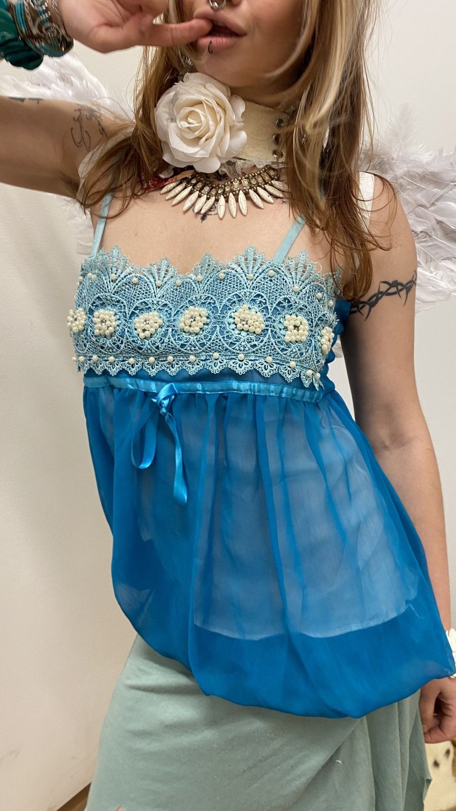 Vintage Bright blue vintage top with white beads Size S / US 4 / IT 40 - 2 Thumbnail