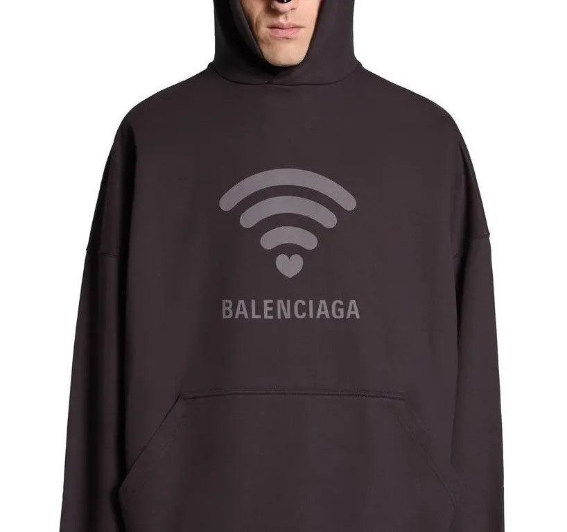 Balenciaga o1mt1gz0125 Lo_ve Hoodie Oversized in Dark Brown Size US S / EU 44-46 / 1 - 6 Thumbnail
