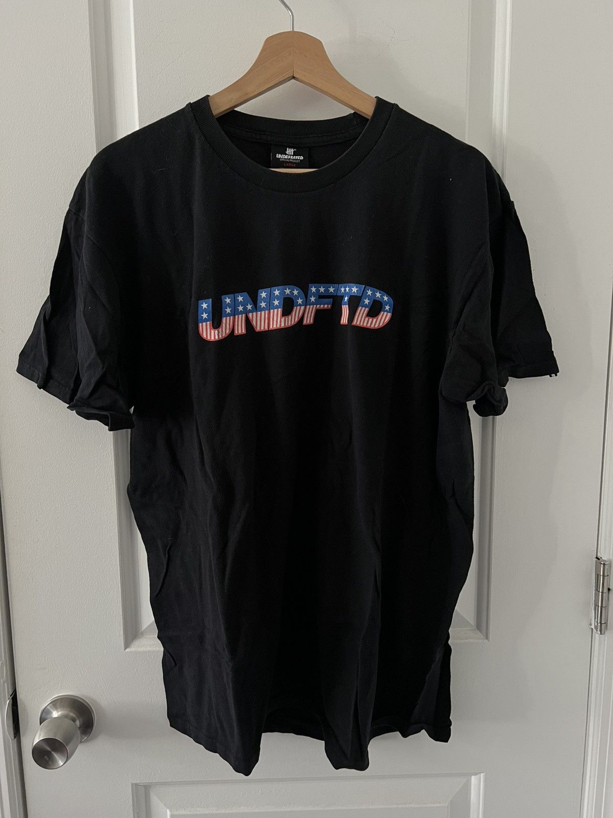 Undefeated Vintage Undefeated American Logo T shirt Size US L / EU 52-54 / 3 - 1 Thumbnail
