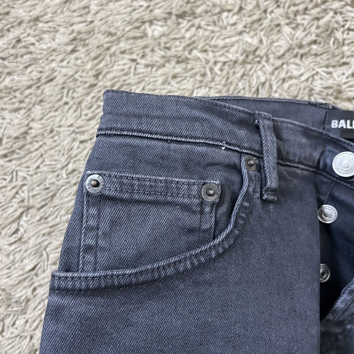 Balenciaga Balenciaga Distressed Stretchable Skinny Jeans Size US 29 - 20 Thumbnail
