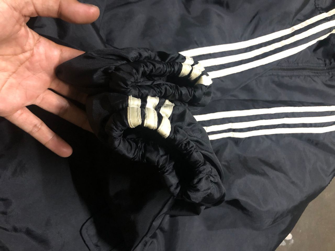 Adidas Vintage Adidas Hoodie Windbreaker Jacket Quilted Lining Size US L / EU 52-54 / 3 - 11 Thumbnail