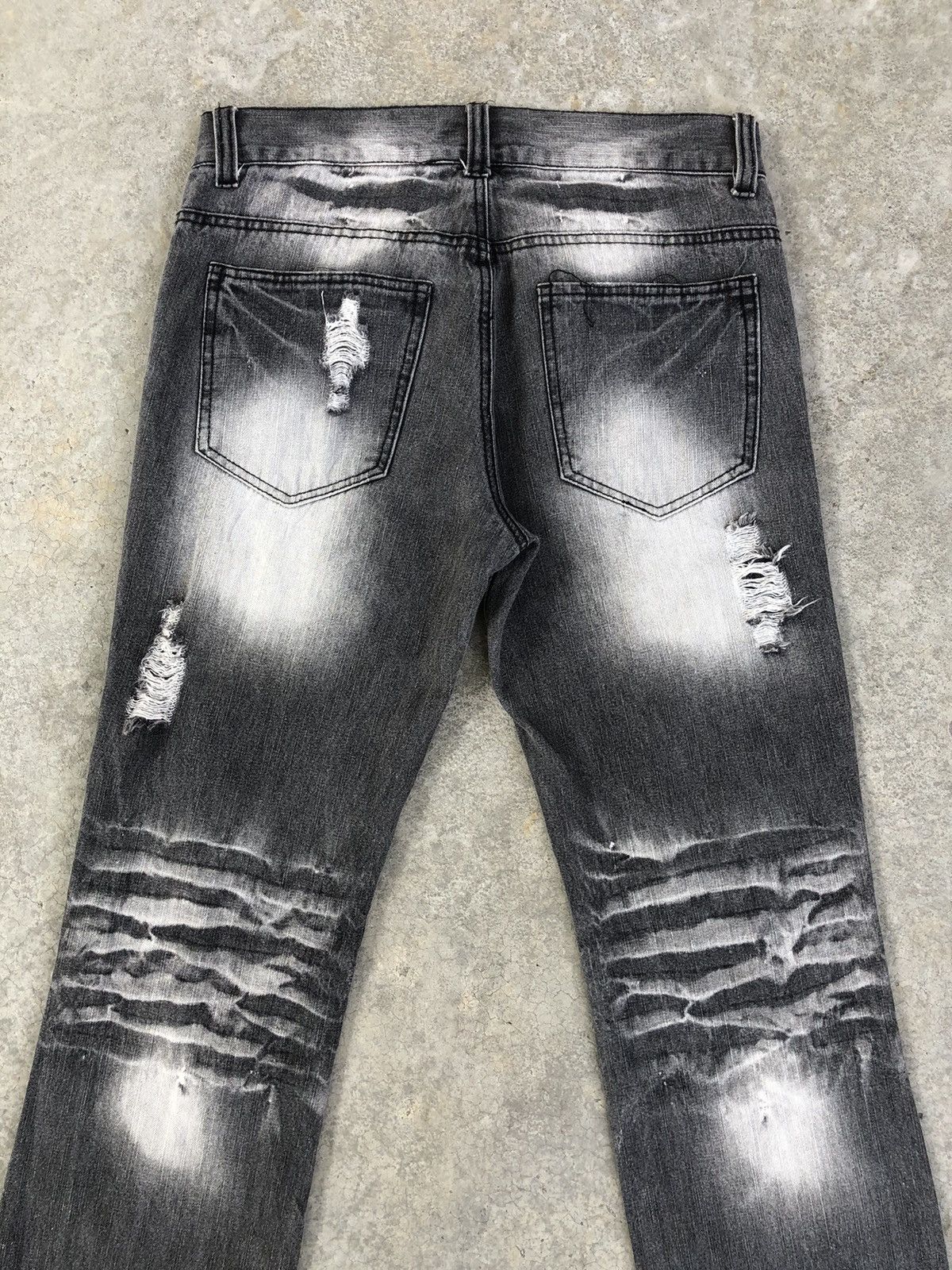 Who Decides War Japanese LOWBOX Flared Jeans Distressed Jeans Size US 30 / EU 46 - 8 Thumbnail