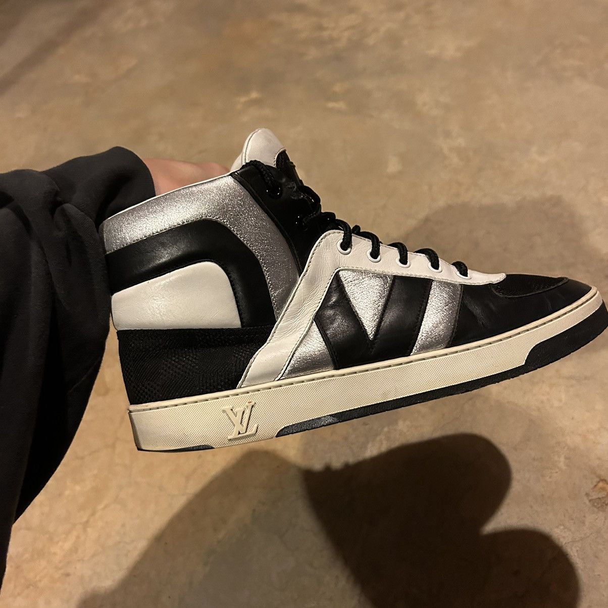 Designer × Louis Vuitton × Vintage Louis Vuitton Tribe Damier Leather High Top Sneaker US 9 Size US 9 / EU 42 - 5 Thumbnail