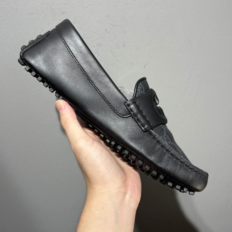 Gucci Gucci Black Leather Interlocking Loafers for Men - Size US 8 / EU 41 - 2 Thumbnail
