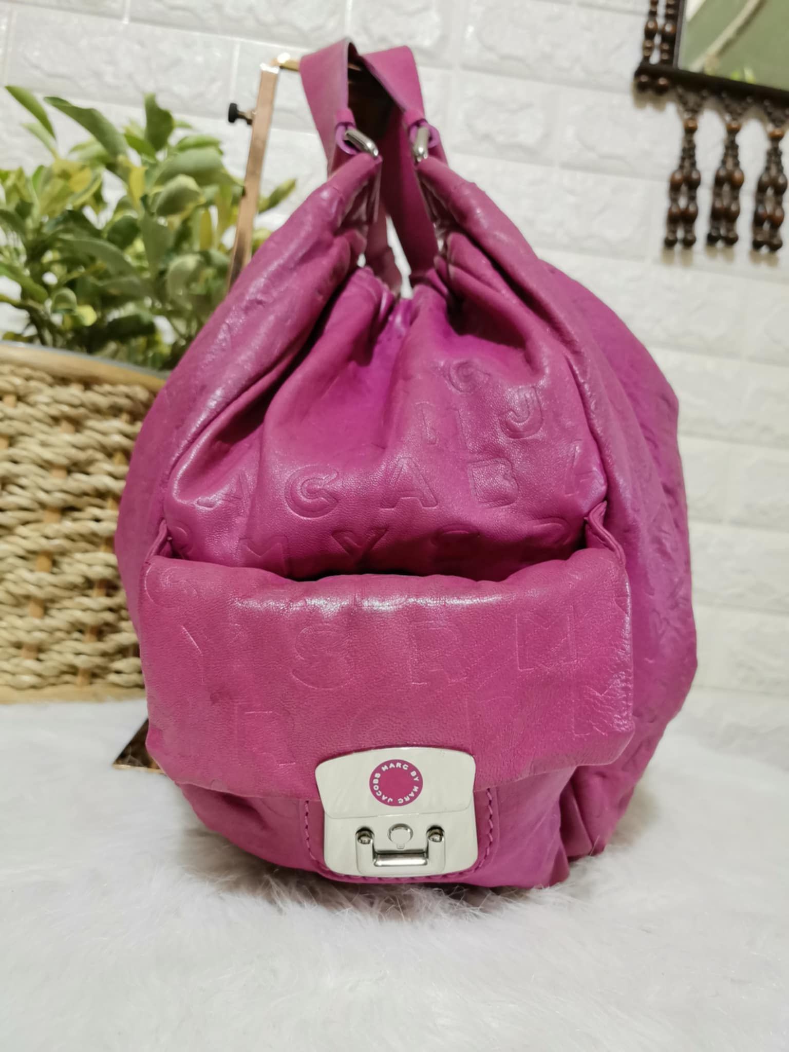 Marc Jacobs MARC JACOBS SHOULDER BAG / HOBO BAG. 🔹MADE in INDONESIA Size ONE SIZE - 2 Thumbnail
