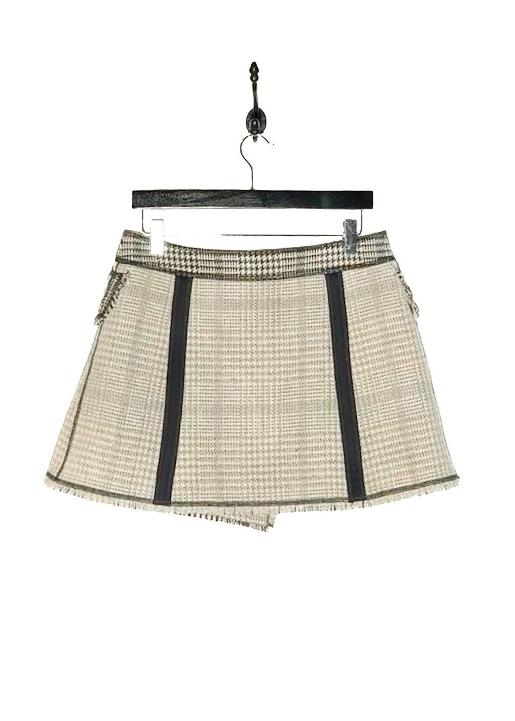 Louis Vuitton Louis Vuitton Houndstooth Tweed Overlapping Mini Skirt Size 28" / US 6 / IT 42 - 3 Thumbnail