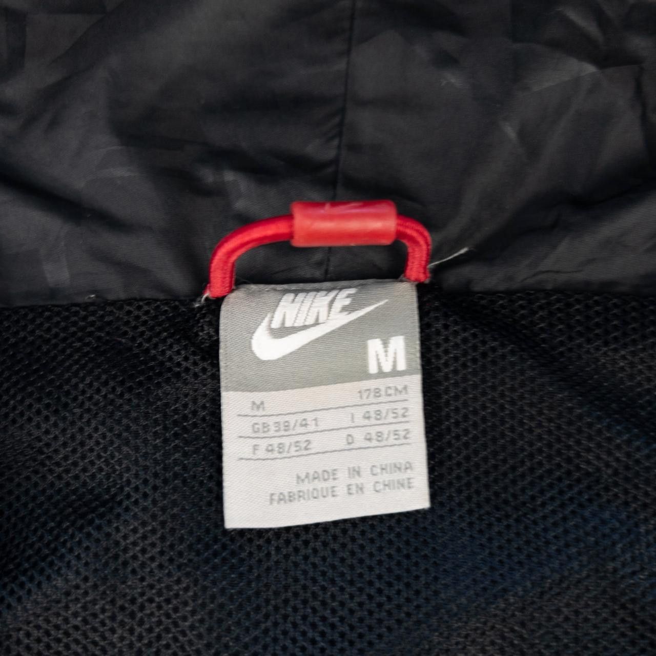 Nike Vintage Nike Waterproof Jacket Size M Size US M / EU 48-50 / 2 - 3 Thumbnail