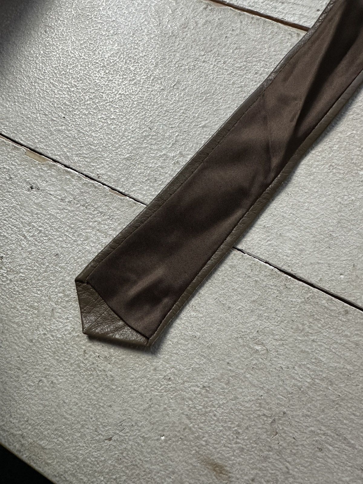Other 🚨 LEATHER BROWN BEIGE ITALY Tie LUXURY VNTG RARE OLD MONEY Size ONE SIZE - 2 Thumbnail