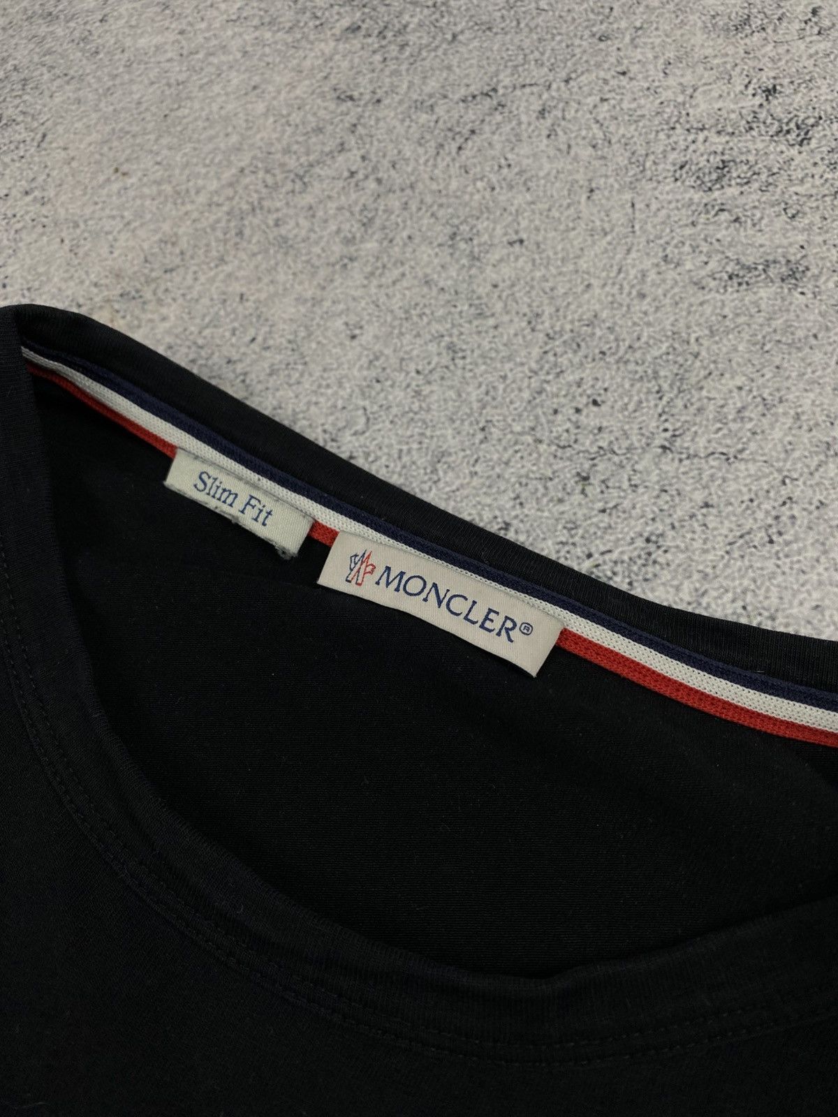 Moncler Rare Moncler Big Hand Logo Basic Hype Slim T Shirt Size US M / EU 48-50 / 2 - 9 Thumbnail