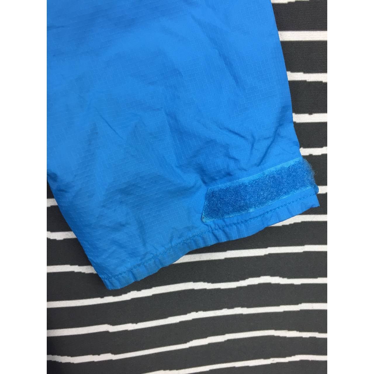 Mountain Hardwear × Vintage Mountain Hardwear Women Plasmic Ion Rain Jacket Size L / US 10 / IT 46 - 18 Thumbnail