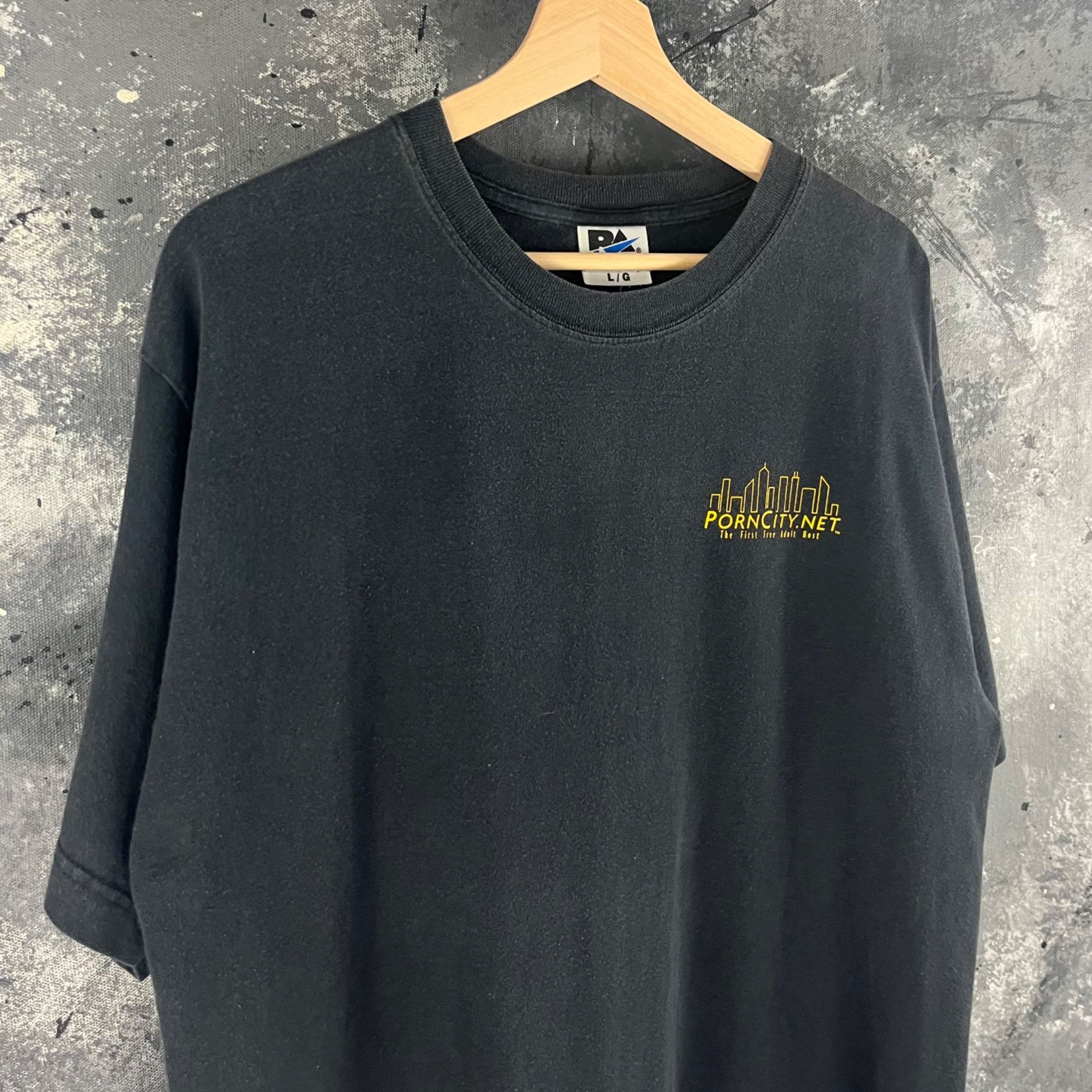Vintage Vintage 90’s Porncity net shirt Size US L / EU 52-54 / 3 - 4 Thumbnail