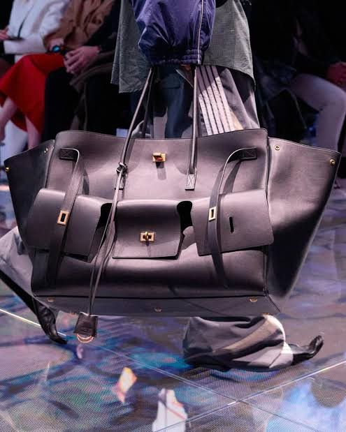 Balenciaga 2024 Runway Bel Air XL Carry All Black Leather Size ONE SIZE - 1 Thumbnail