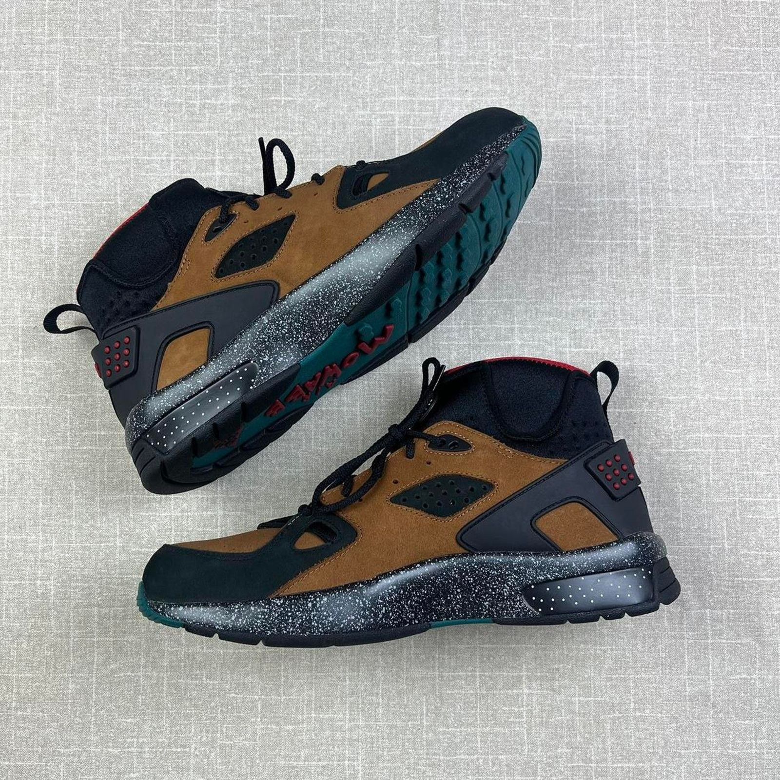 Nike 2019 Nike Air Mowabb “Olivia Kim” 11.5M Size US 11.5 / EU 44-45 - 2 Thumbnail