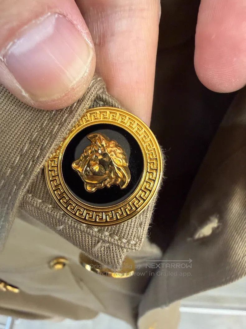 Versace Versace Black and gold medusa shirt coat Size US XXS / EU 40 - 3 Thumbnail