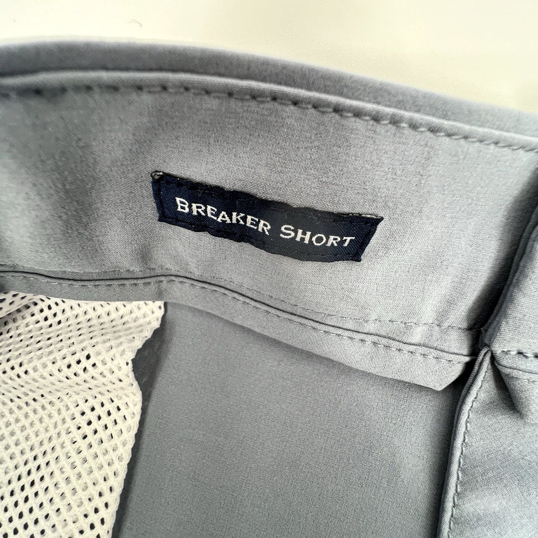 Vineyard Vines Vineyard Vines Shorts Mens 40 Gray Performance Chino Breaker Golf Wicking NWT Regular Fit Pocket Logo College Preppy Mens Size US 40 / EU 56 - 4 Thumbnail