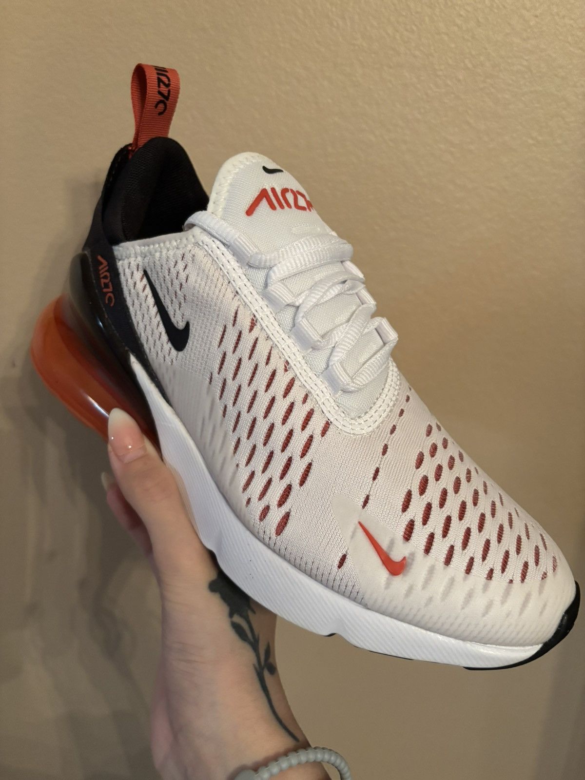 Nike Nike Wmns Air Max 270 'White Mantra Orange' Size US 5.5 / IT 35.5 - 2 Thumbnail