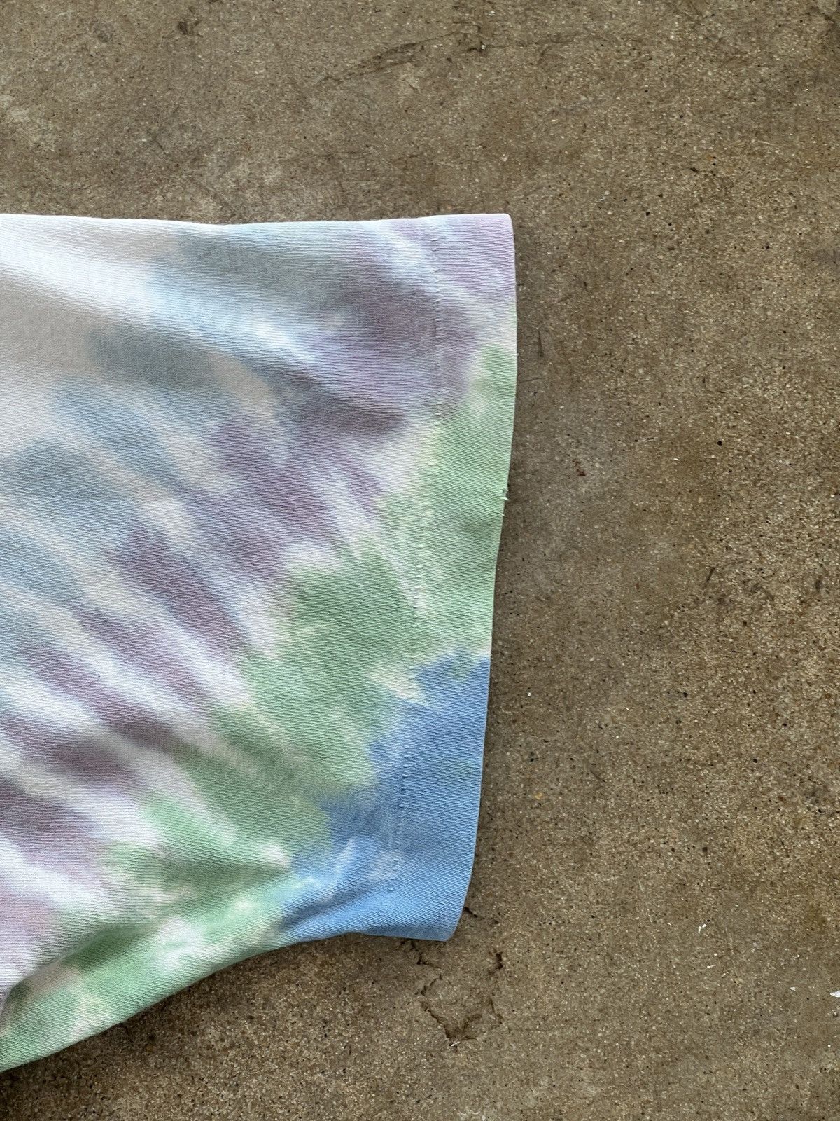 Vintage Vintage 1996 Liquid Blue Nature Horses Tie Dye Tee Large Size US L / EU 52-54 / 3 - 7 Thumbnail