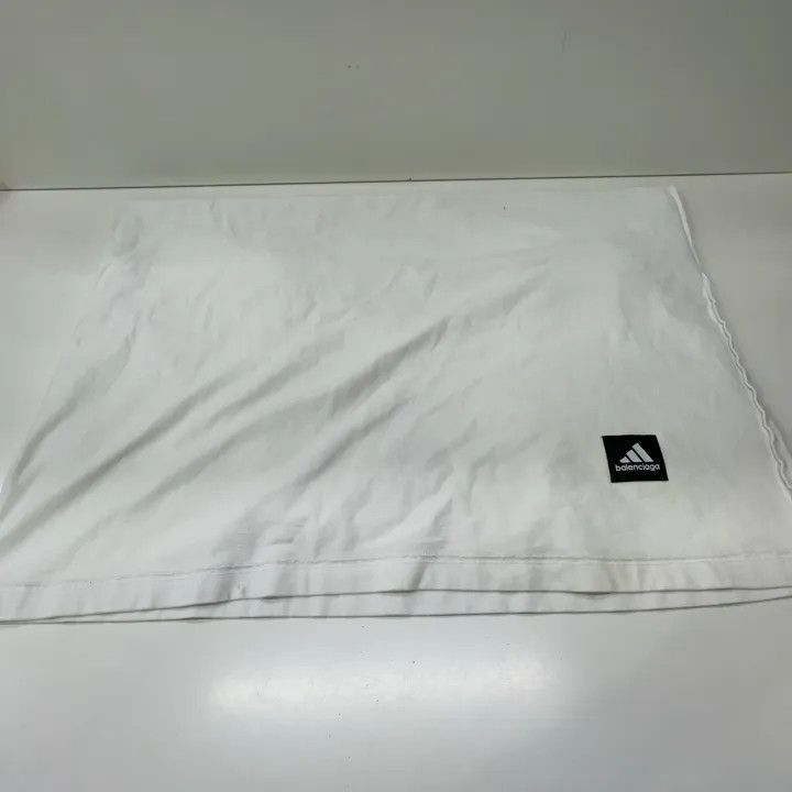 Balenciaga Balenciaga Balenciaga x Adidas Logo Embroidered TShirt -25 Size US M / EU 48-50 / 2 - 5 Thumbnail
