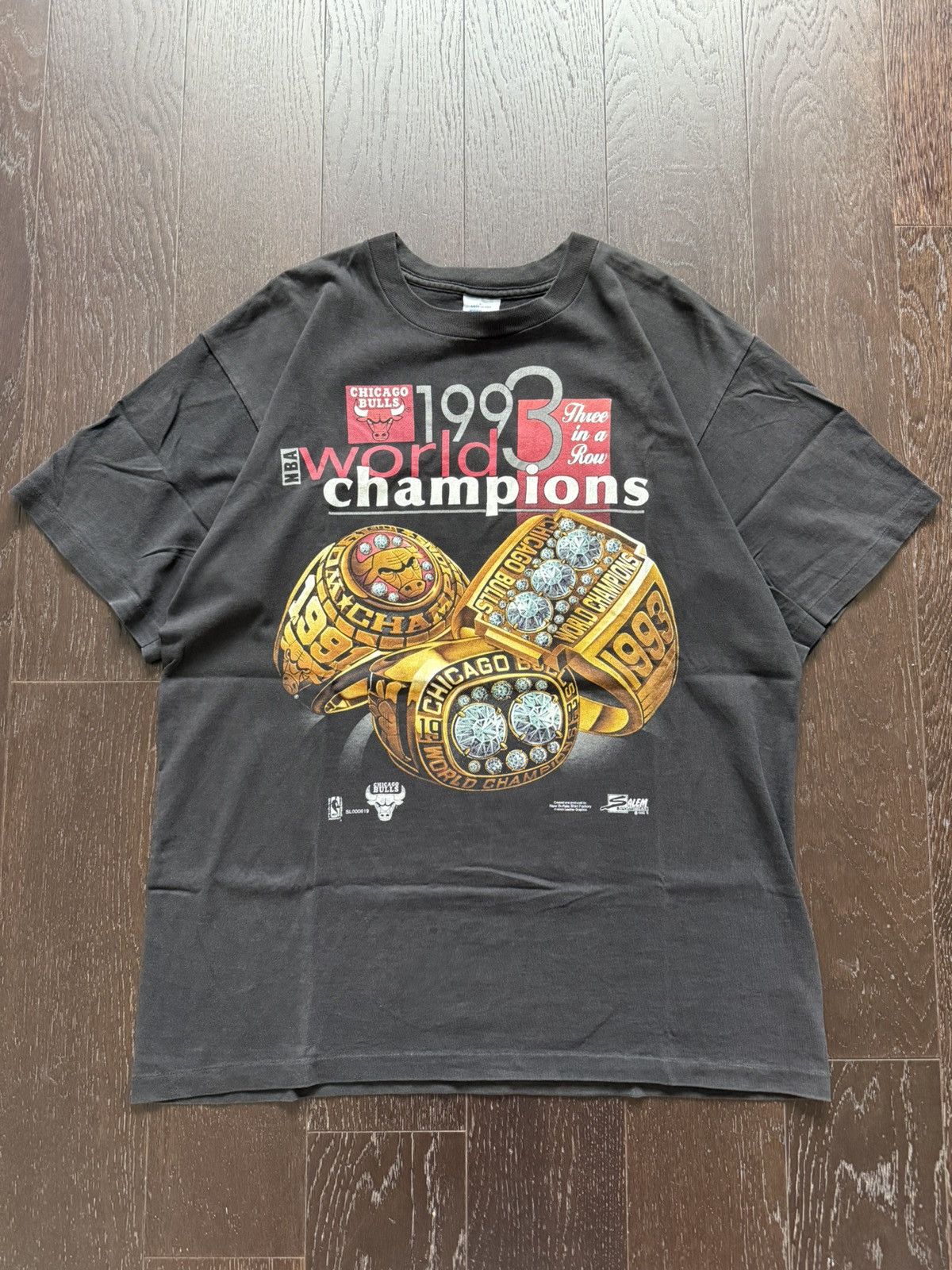 Vintage Chicago Bulls 1993 3 Peat Champions Tee 