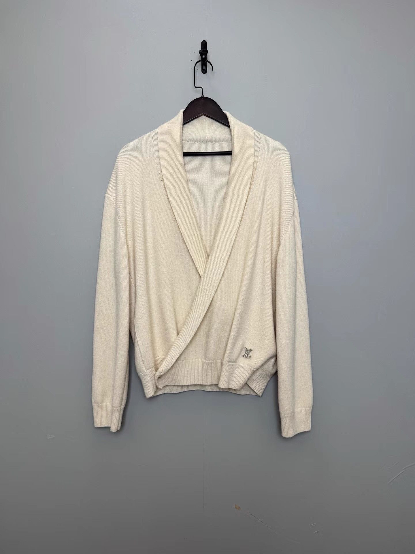 Louis Vuitton Louis Vuitton FW25 Shawl Collar Knit Cardigan K36 Size US S / EU 44-46 / 1 - 1 Thumbnail