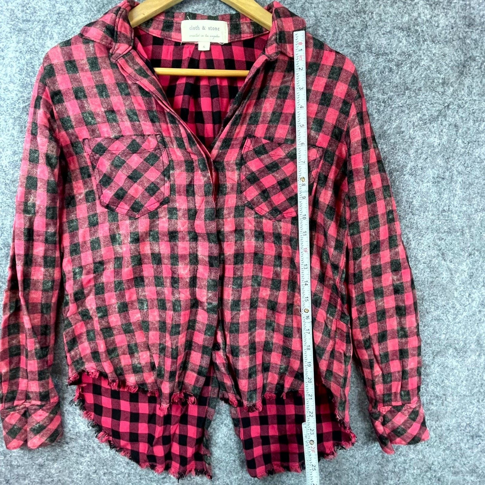 Anthropologie Cloth & Stone Shirt Women Small Red Black Plaid Grunge 90s Size S / US 4 / IT 40 - 6 Thumbnail