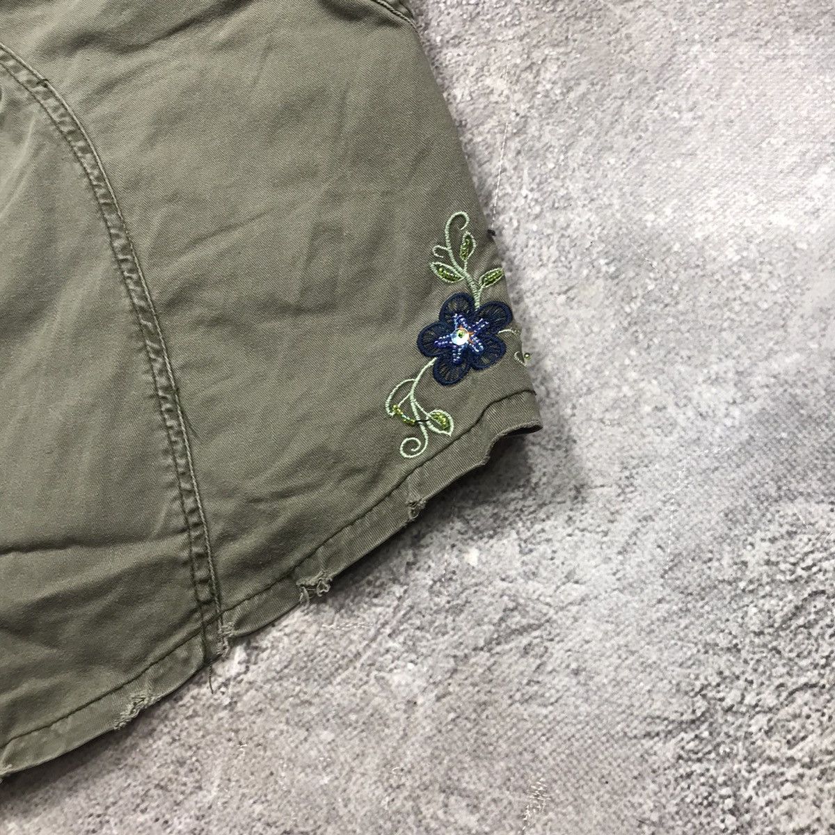 Vintage Vintage Y2K Cargo Shorts Baggy Khaki Streetwear Sun Faded 29 Size 29" - 3 Thumbnail