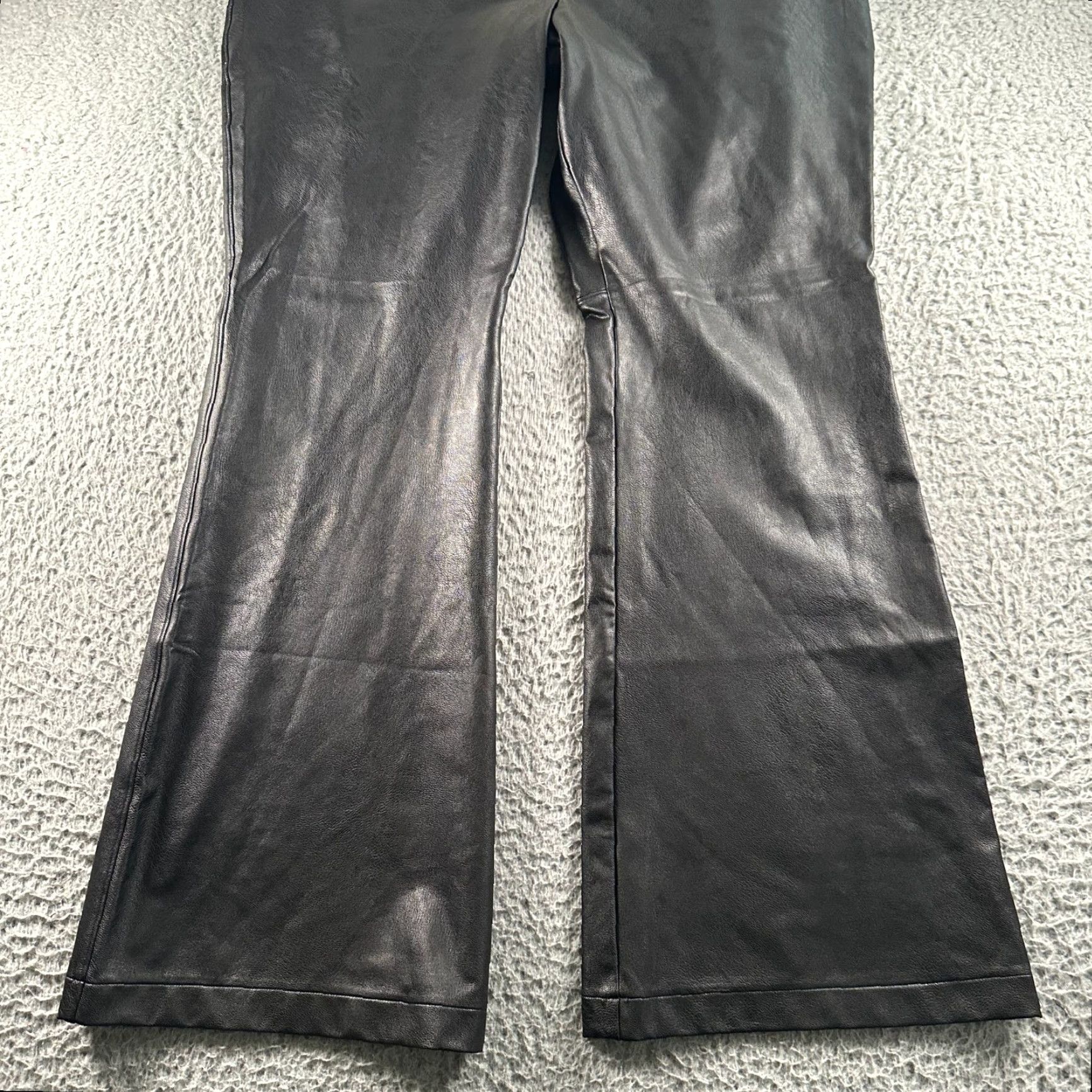 Spanx SPANX Pants Womens 3X Leather-Look Pull On Flare Black Faux Leather Wide Leg Size 40" / US 18 - 3 Thumbnail