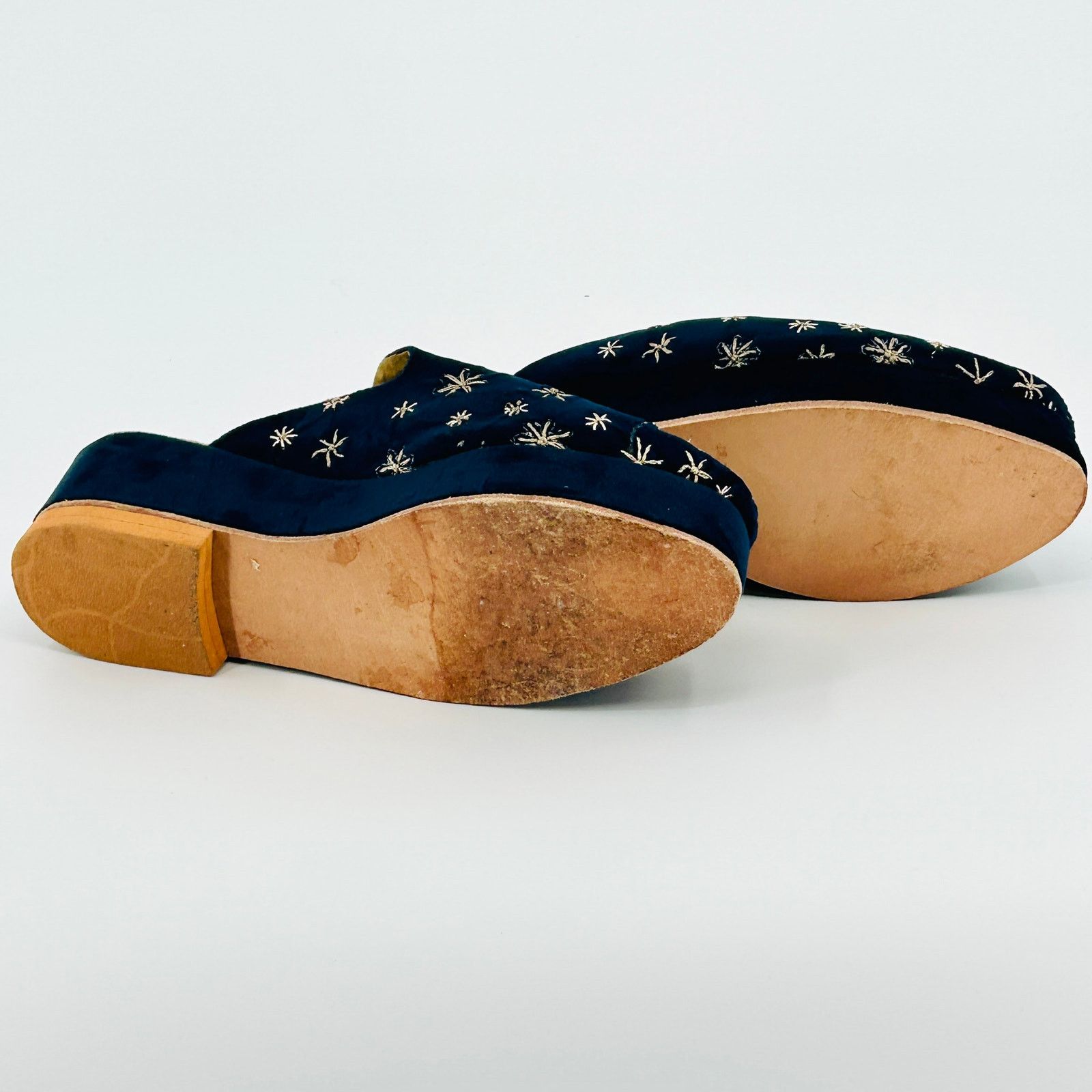 Handmade Rare Navy Velvet Embroidered Platform Slip-On Mule Shoes Size US 7.5 / IT 37.5 - 8 Thumbnail