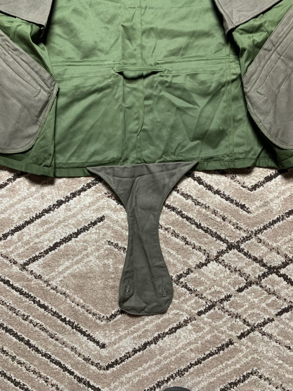 Vintage Vintage Sweden D100 Army Military jacket Size US M / EU 48-50 / 2 - 12 Thumbnail