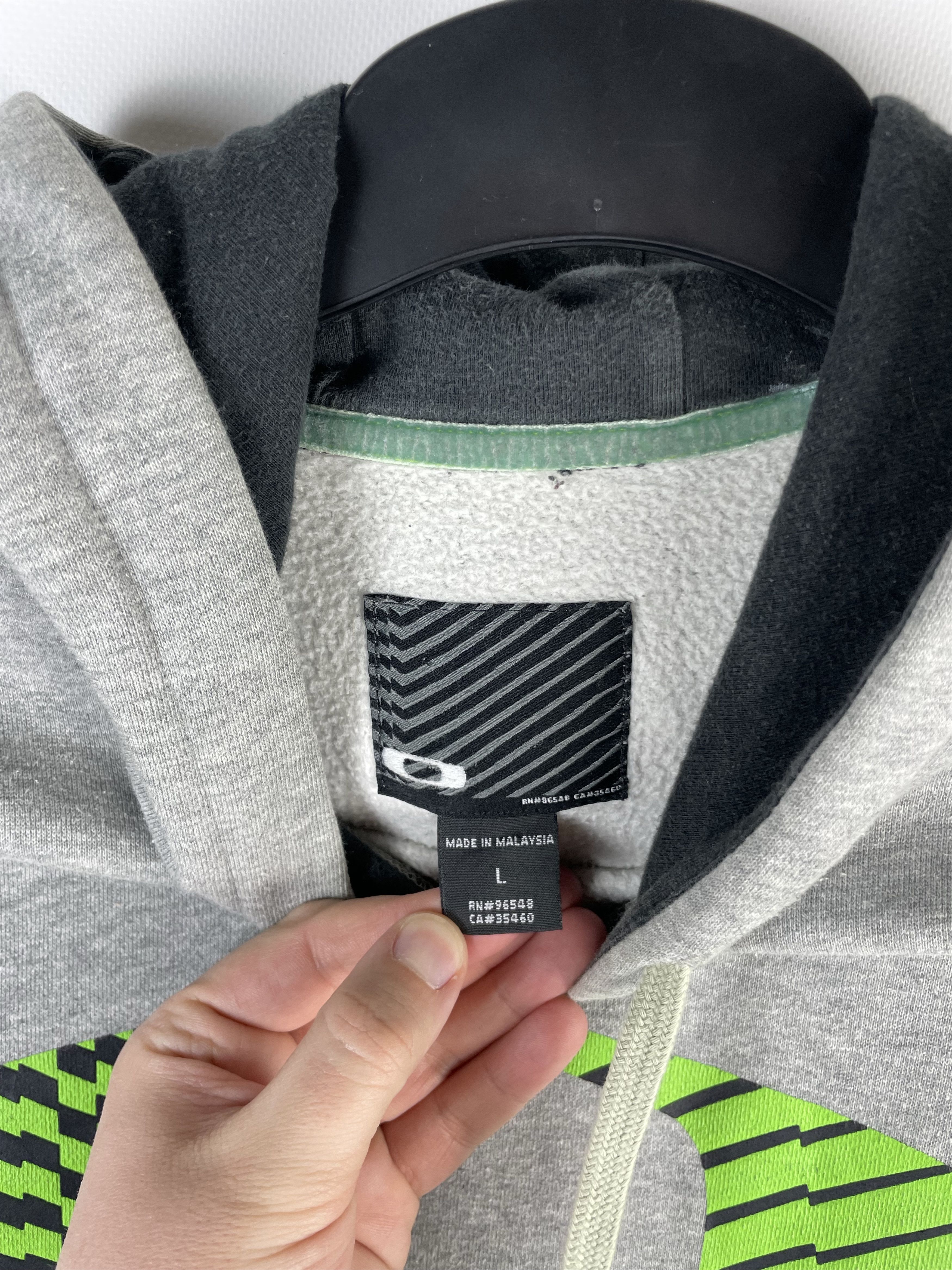 Oakley × Vintage Vintage 90s Oakley Hoodie Size US L / EU 52-54 / 3 - 5 Thumbnail