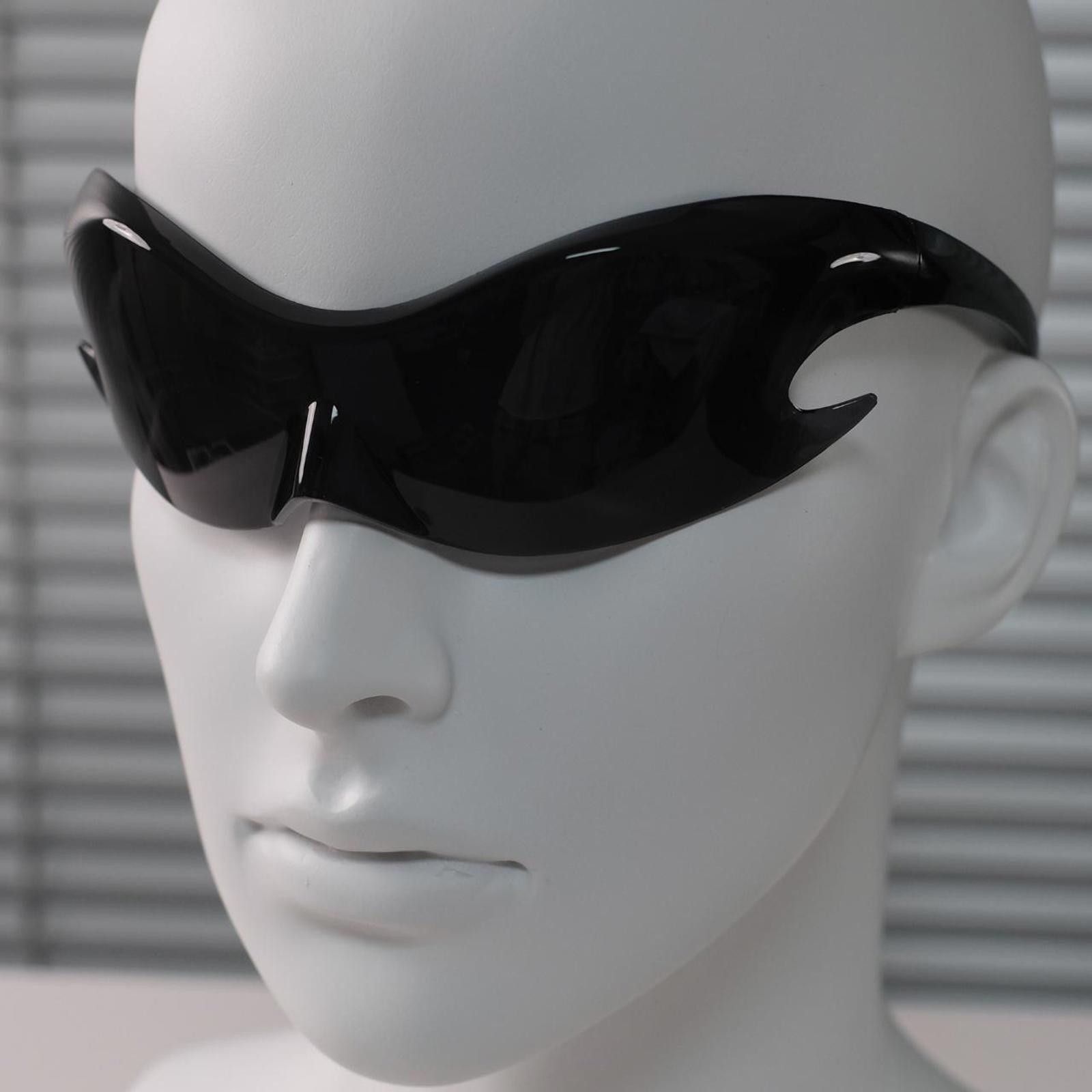 Japanese Brand Y2k Vtg Avant Garde Futuristic Black Sunglasses Unisex OS Size ONE SIZE - 1 Thumbnail