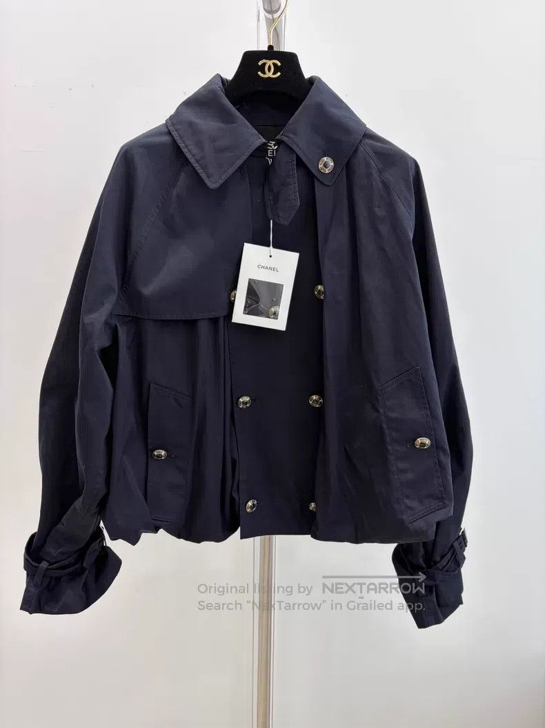 Chanel Chanel Double-breasted short windbreaker jacket Size XS / US 0-2 / IT 36-38 - 1 Thumbnail