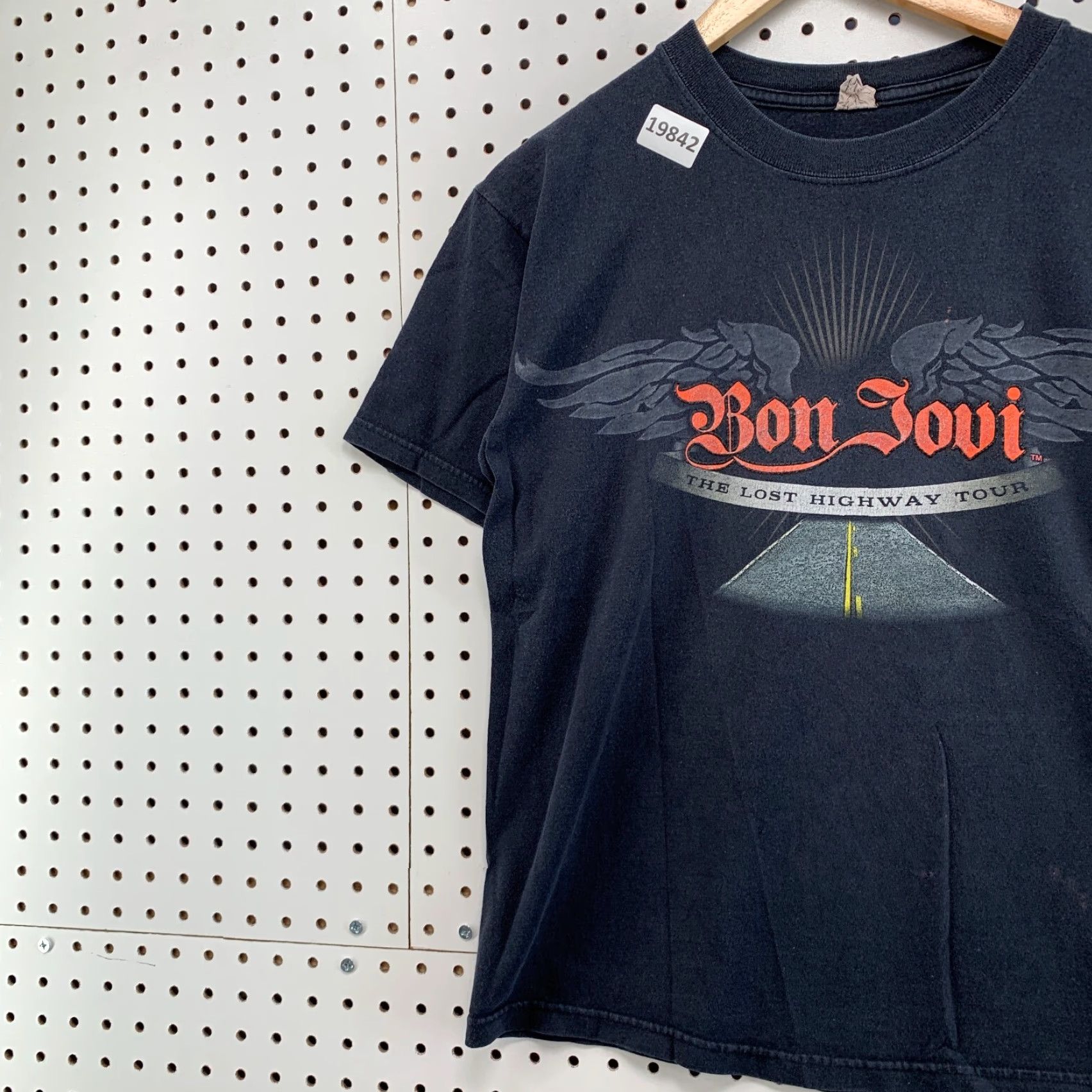 Anvil VINTAGE Bon Jovi Tour T-Shirt Mens M Black Rock Music Band The Lost Highway 2008 Short Sleeve Classic Tee Size US M / EU 48-50 / 2 - 4 Thumbnail