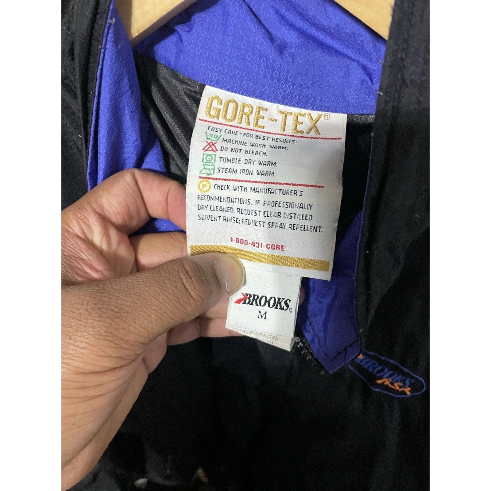 Brooks Size M- VTG 90’s Brooks Black 100% Nylon Gore-tex Jacket Size US M / EU 48-50 / 2 - 4 Thumbnail