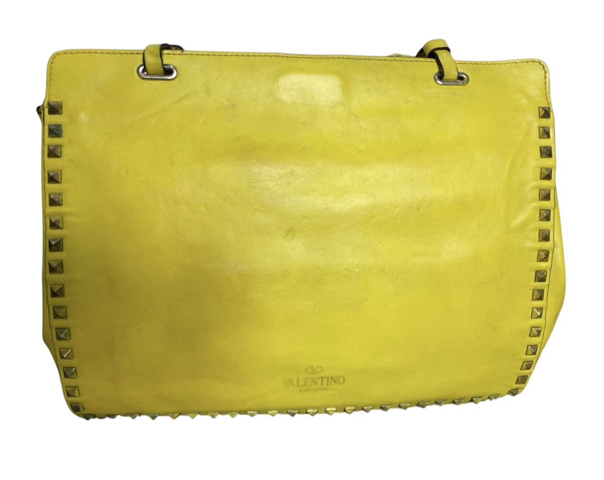 Designer × Valentino 🔥Quick Sale🔥 Valentino Garavani Shoulder Bag Mint Condition Size ONE SIZE - 4 Thumbnail